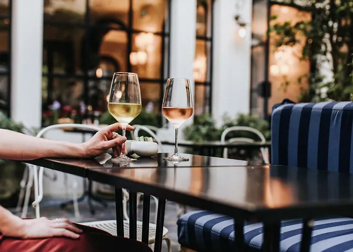 ホテル オテル ビアンヴニュ パリ