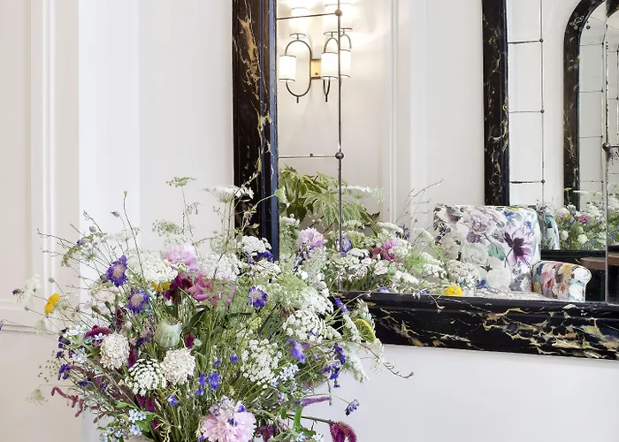 ホテル オテル ビアンヴニュ パリ