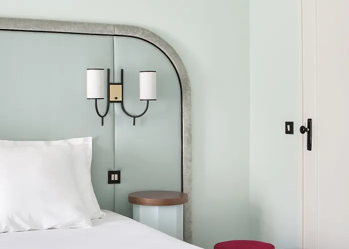 オテル ビアンヴニュ パリ