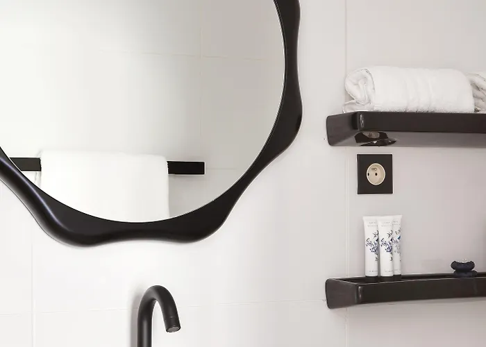 ホテル オテル ビアンヴニュ パリ