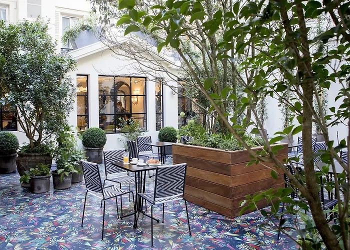Hotel Bienvenue Paris