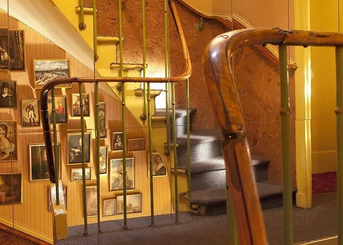 ホテル オテル ビアンヴニュ パリ